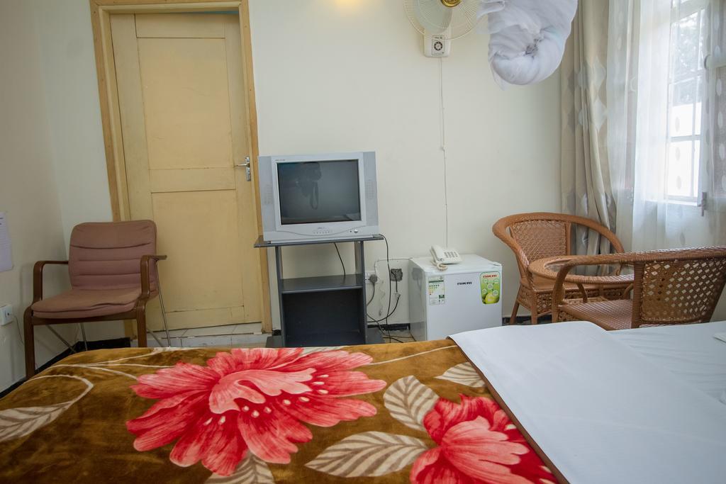 Jinja Safari Hotel Eksteriør billede