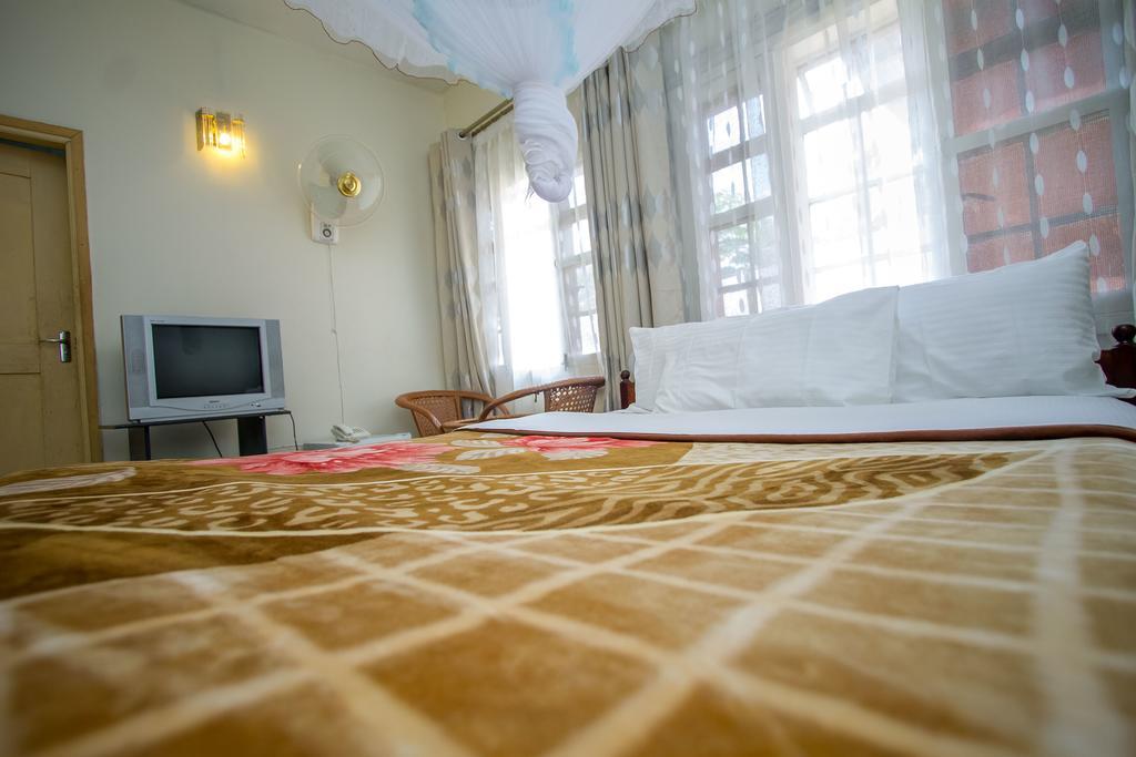 Jinja Safari Hotel Eksteriør billede